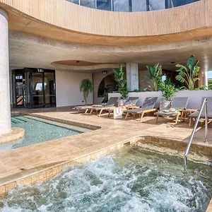 Encore Broadbeach - Official Apartment Gold Coast