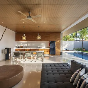 One Eleven Villa Seminyak (Bali)